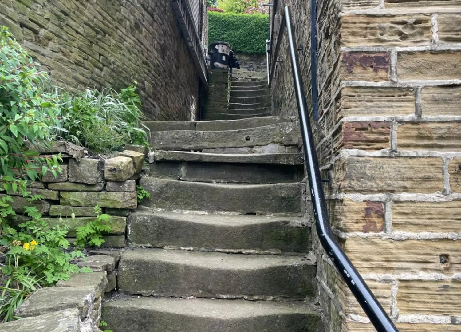 Brook Cottage Holmfirth 0*,